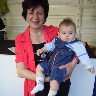 2008. Con Yago, su nieto holandés-espanol. Feria del libro de Córdoba